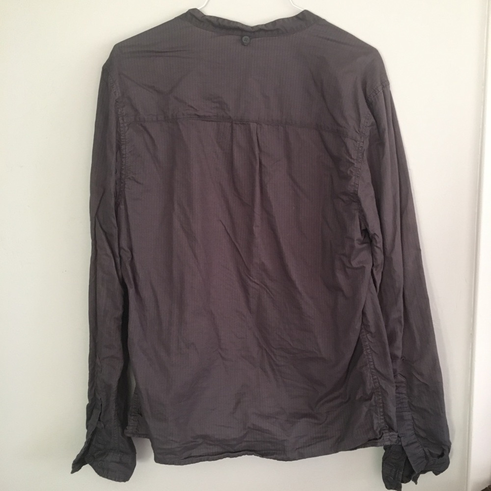 🌸Gray button down light shacket🌸 - Picture 3 of 6